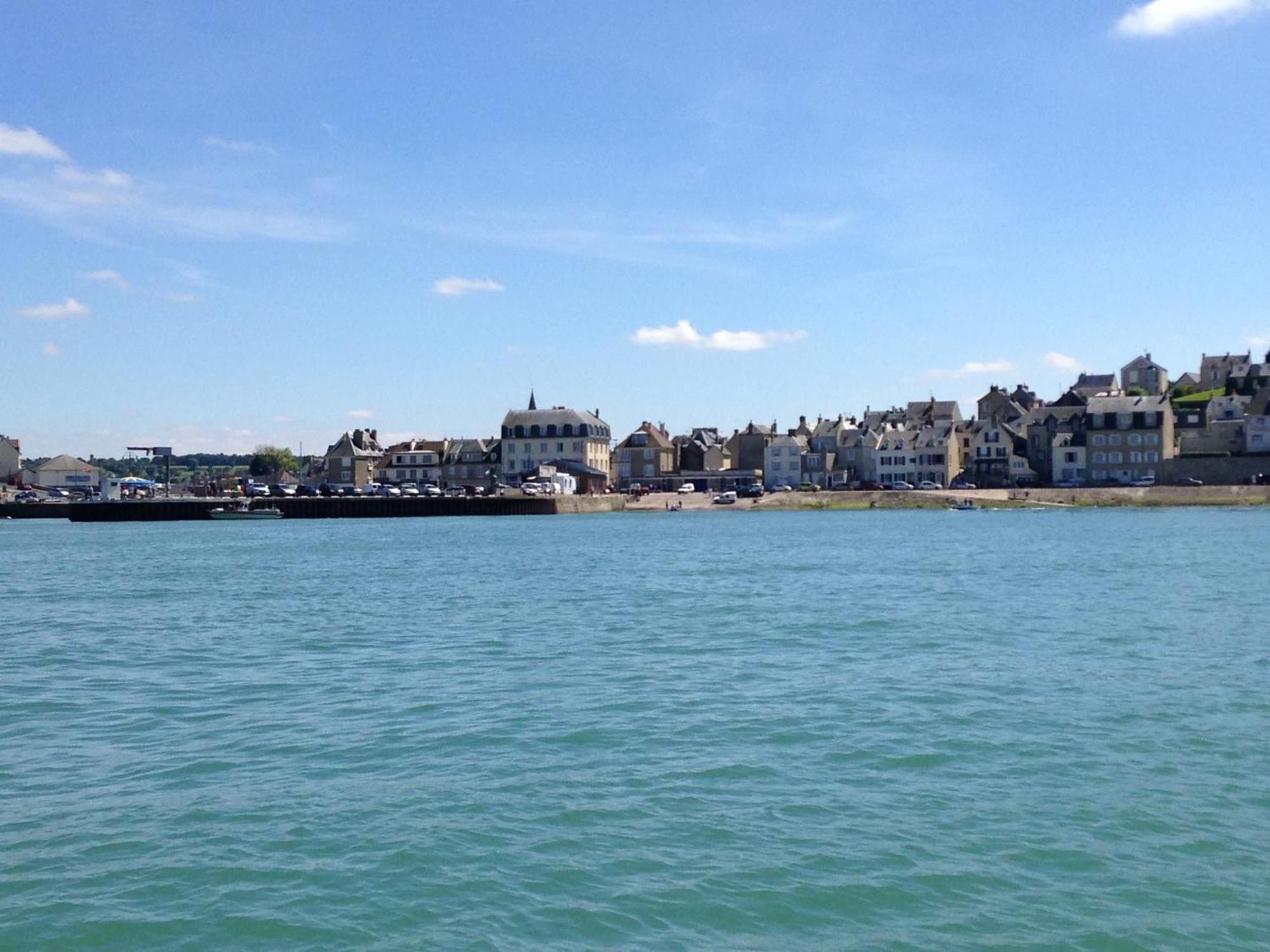 Apt Duplex Ou Plain Pied Tout Confort Plein Centre Ville Bayeux Proche Commerces, Restaurants, Avec Terrasse Privative Ou Jardin Commun Amenage Clos, Parking Gratuit A Proximite, Proche Plages Du Debarquement Buitenkant foto