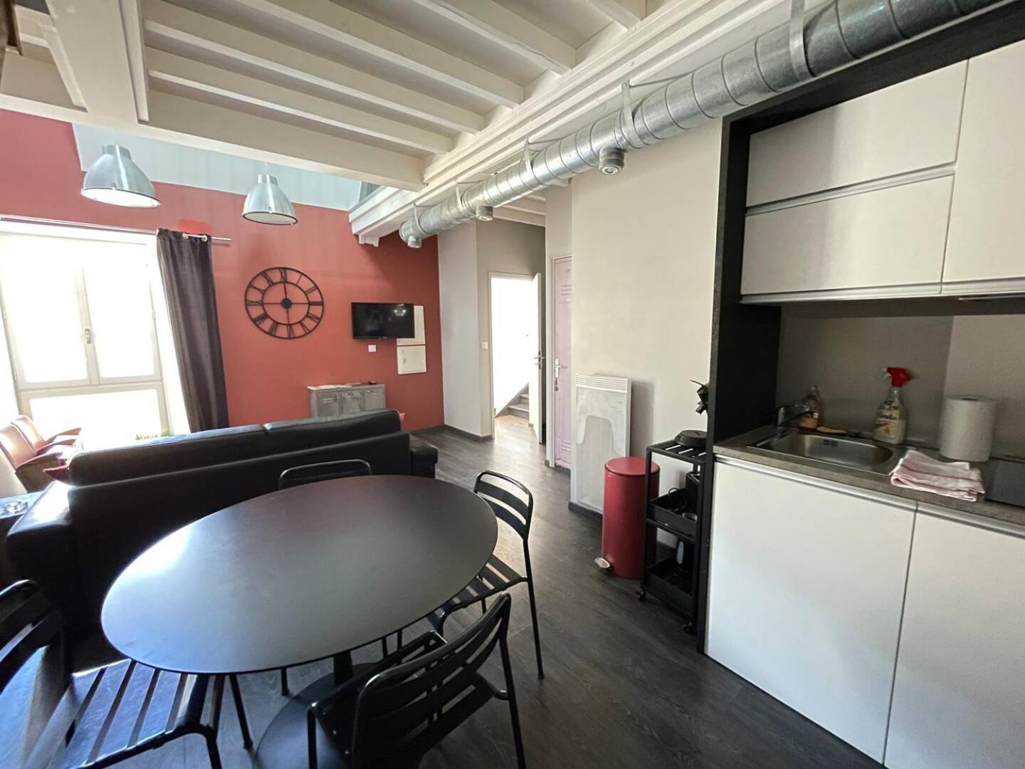 Apt Duplex Ou Plain Pied Tout Confort Plein Centre Ville Bayeux Proche Commerces, Restaurants, Avec Terrasse Privative Ou Jardin Commun Amenage Clos, Parking Gratuit A Proximite, Proche Plages Du Debarquement Buitenkant foto