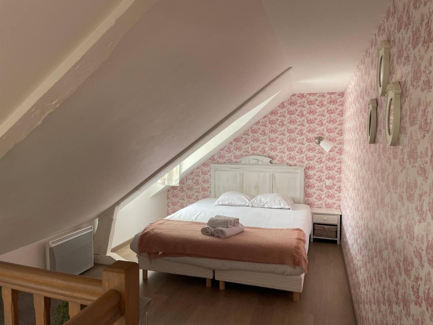 Apt Duplex Ou Plain Pied Tout Confort Plein Centre Ville Bayeux Proche Commerces, Restaurants, Avec Terrasse Privative Ou Jardin Commun Amenage Clos, Parking Gratuit A Proximite, Proche Plages Du Debarquement Buitenkant foto