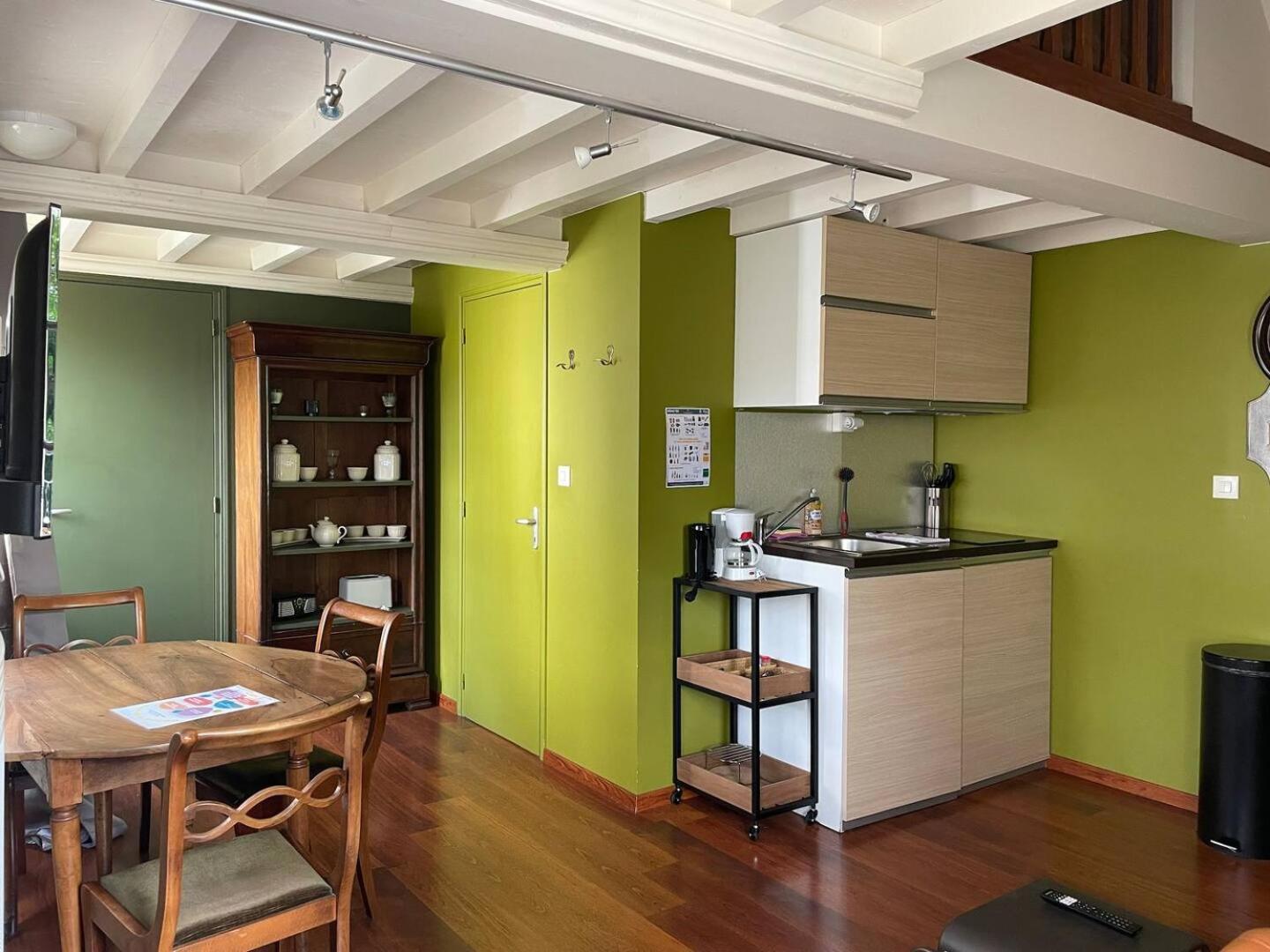 Apt Duplex Ou Plain Pied Tout Confort Plein Centre Ville Bayeux Proche Commerces, Restaurants, Avec Terrasse Privative Ou Jardin Commun Amenage Clos, Parking Gratuit A Proximite, Proche Plages Du Debarquement Buitenkant foto